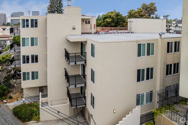 2HAB, 2BA - Ángulo alternativo de 900 ft² - Adams Point Apartments Unidad 304