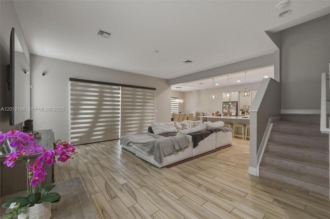 Photo - 8815 NW 37th Dr