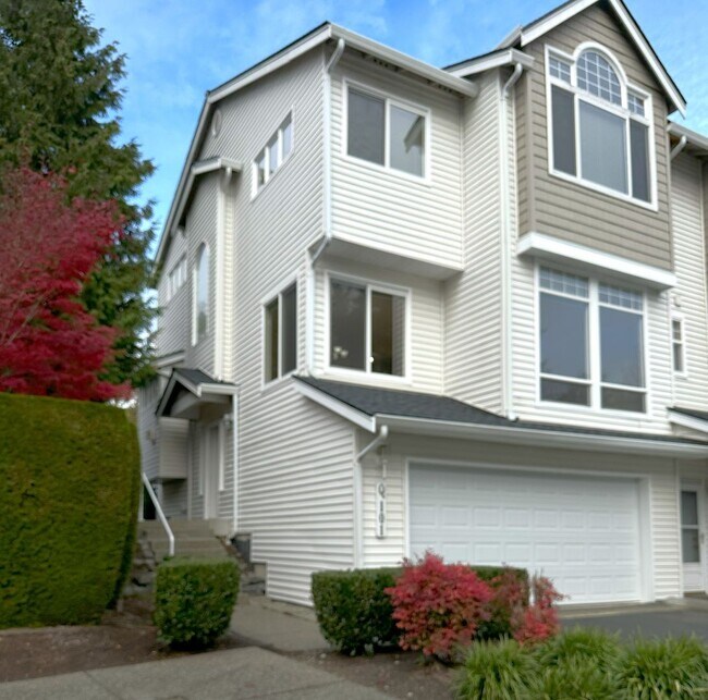 Bright and warm Mukilteo home - this one w... - Bright and warm Mukilteo home - this one w...