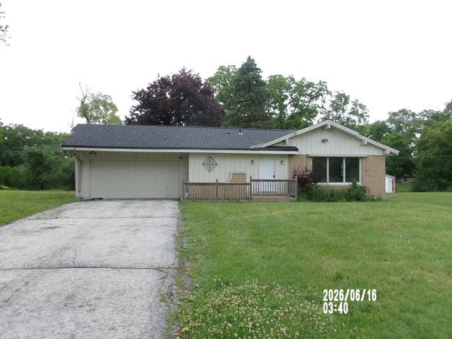 Building Photo - 18620 Midland Pl