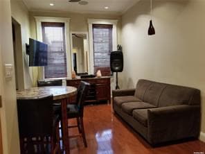 Photo - 400 Eldert Lane Unidad One Bedroom