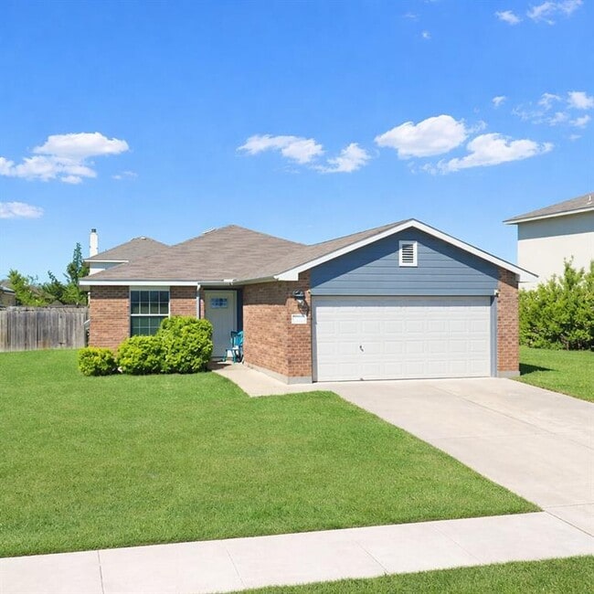 Building Photo - 204 Phillips St