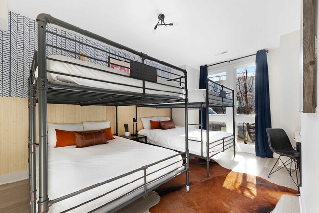 Photo - 913 Ramsey St Unit ID1045337P