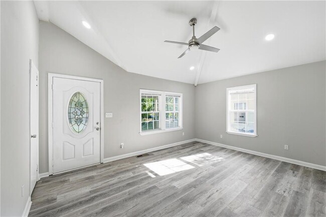 Photo - 3024 Grand Ave SW