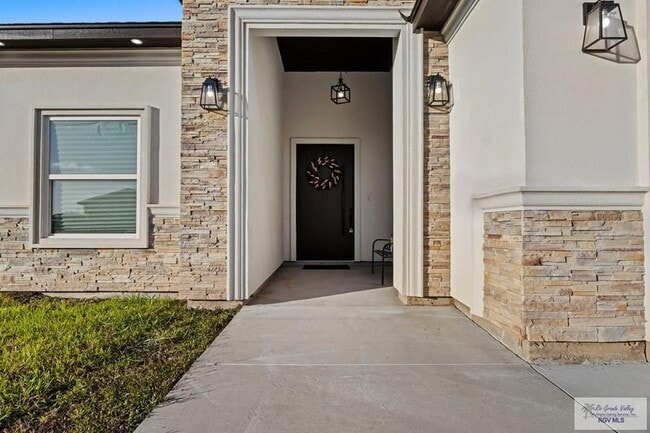 Photo - 7425 Lake Havasu