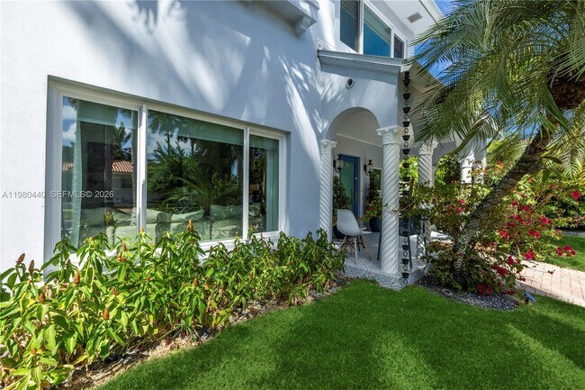 Photo - 1121 NE 85th St