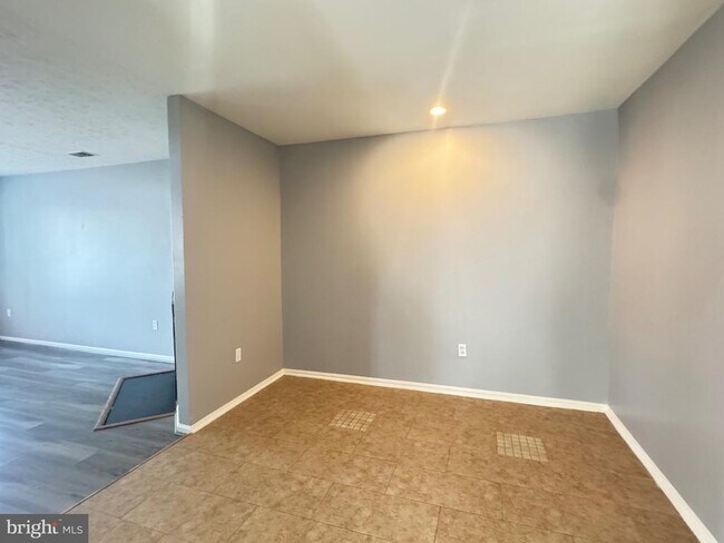 Photo - 7233 Mill Creek Ct