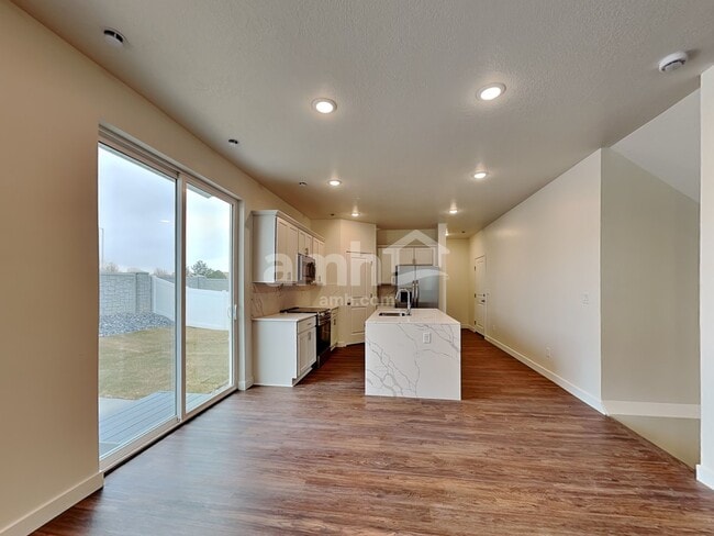 Photo - 8968 Wilroy Rd