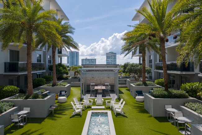 Photo - Emera Port Royale