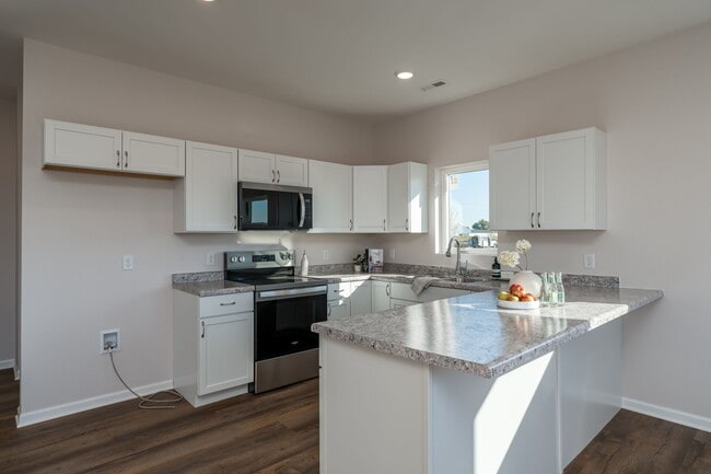 Photo - 3131-3201 Noble Dr