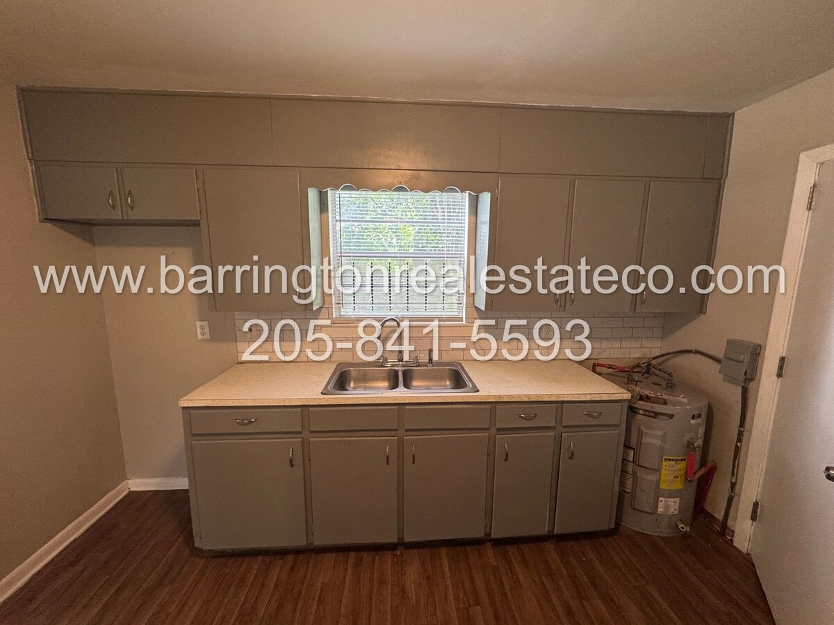 Photo - 410 W Lake Dr