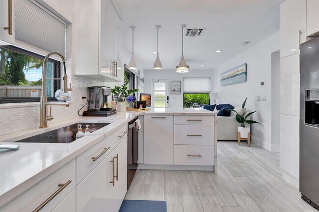 Photo - 201 SE 7th St Casa