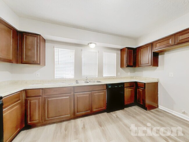 Photo - 2806 W Birchdale Dr