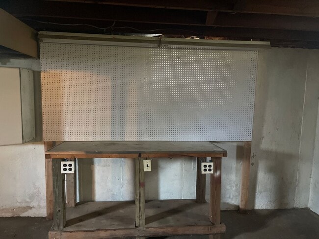 Photo - 3 Bed/1 Bath Home in South KC!