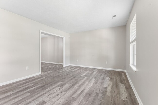 Photo - 5 Longleaf Ct