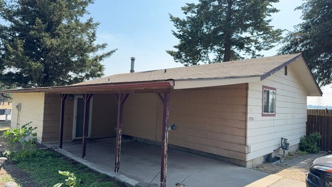 Photo - 5725 ID-53 Unidad House
