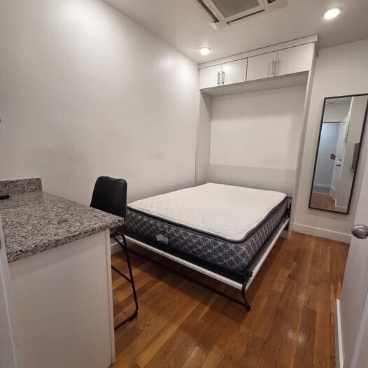 21 5th St Unit 22