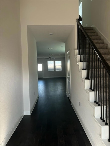 15501 Ellinger Dr