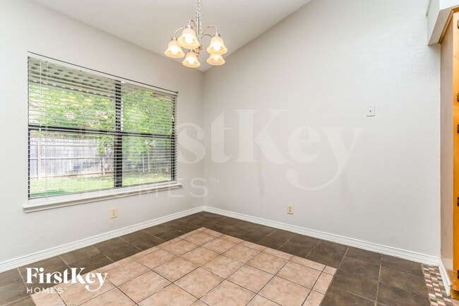 Photo - 7440 Creekfall Dr