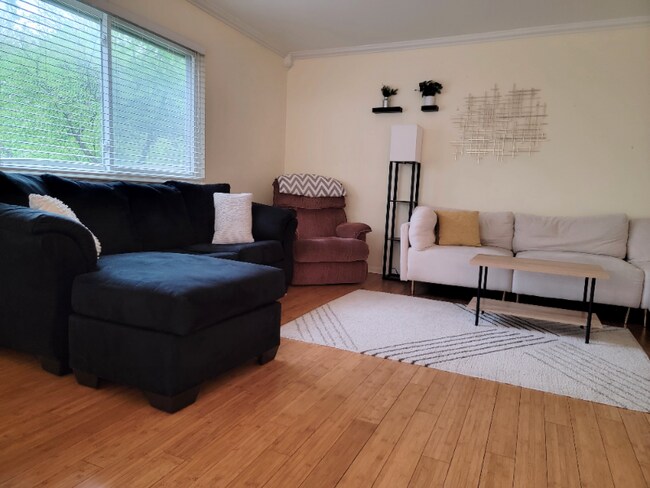 Photo - 929 Kirts Blvd