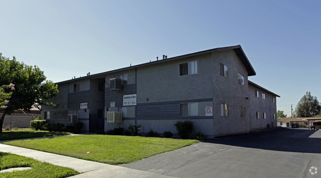 Photo - Casa Valencia Apartments