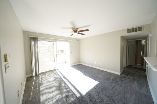 5710 E Tropicana Ave Unit 2224 - Bldg #57