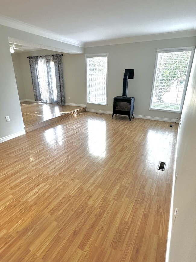 10616-10102 102 St