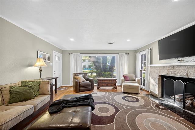 Photo - 6815 Kenwood Ave