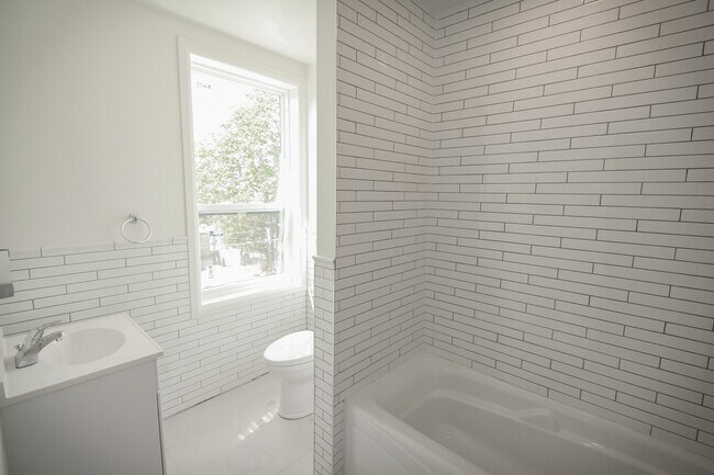 Photo - 130-134 Dalhousie St