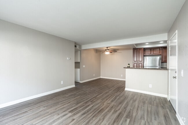 2BR, 2BA - 900SF - Living Room