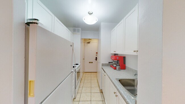 Photo - 88 Redpath Avenue