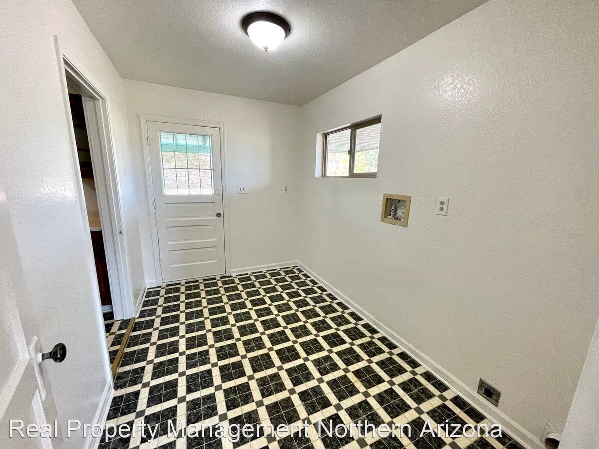 Photo - 2 br, 1 bath House - 409 Copper St.