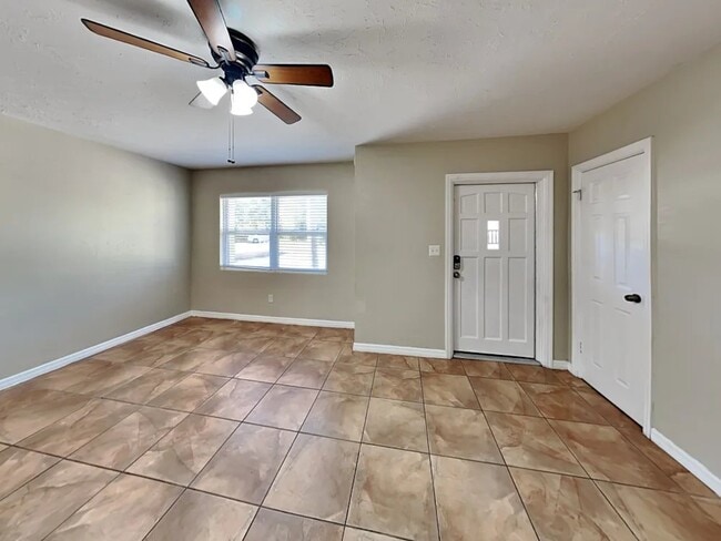 Photo - 622 Palm Ave