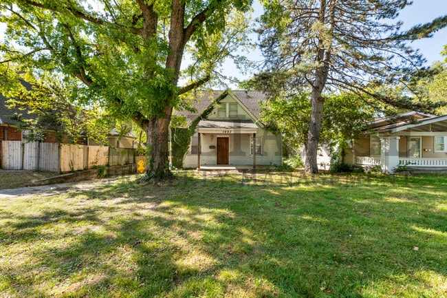 Photo - 1007 N Yale Ave