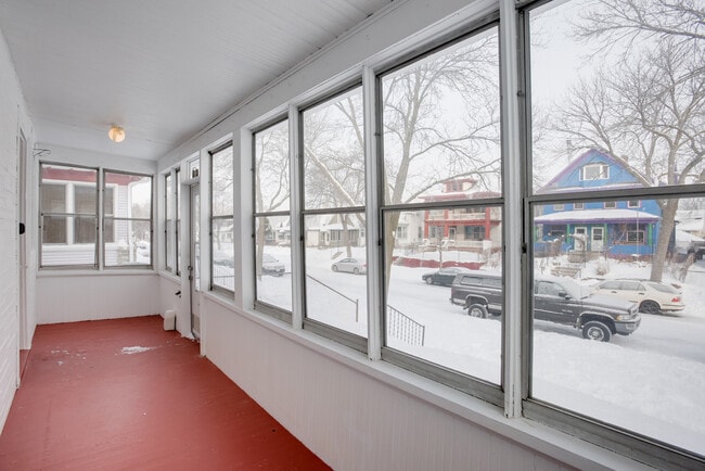 Photo - 4BD 2BA House. Refurbished, large house, great location available JUNE 1ST.