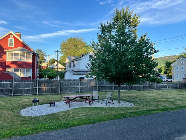 Photo - 27 High St Unit 27B