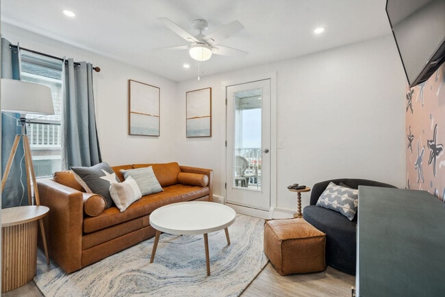 Building Photo - 61 Ocean Blvd Unit FL2-ID1333669P