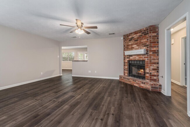 Photo - 3408 Dallis Dr