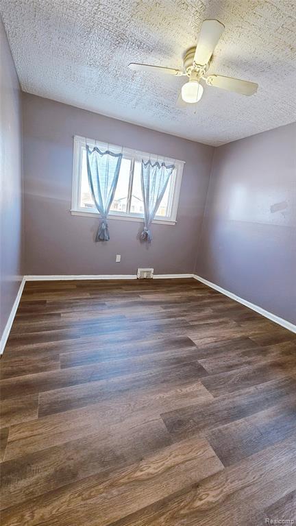 Photo - 1495 Jeffrey Ln