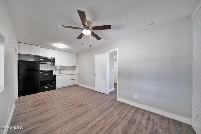 Photo - 6 E Linda Ln Unit D