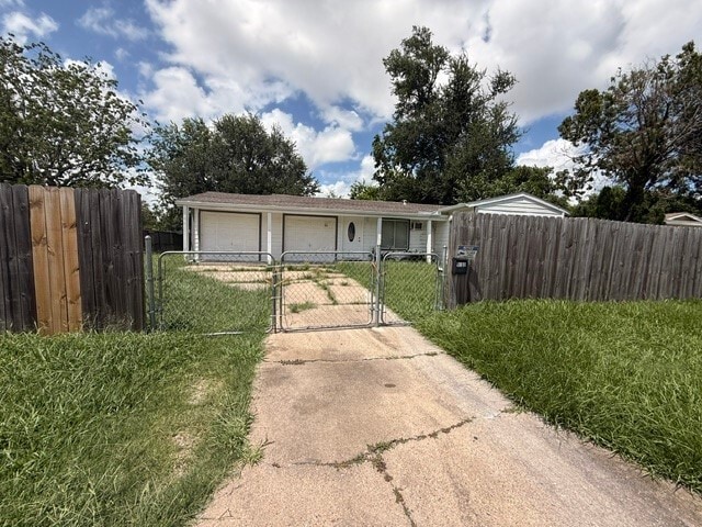 Building Photo - 5103 Willow Glen Dr
