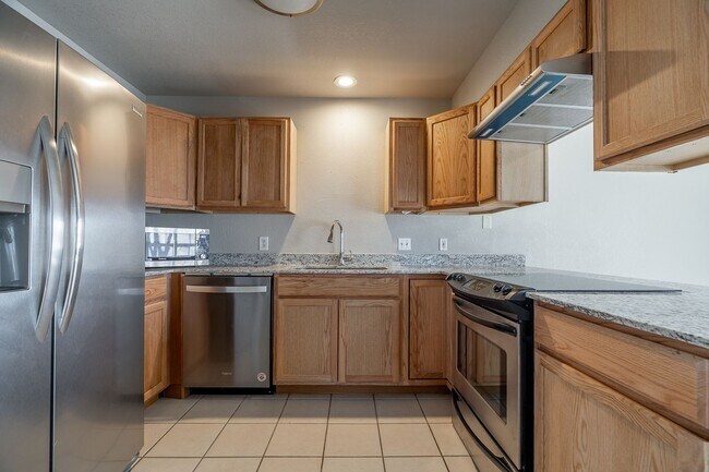 Photo - Daisy Ln 971-973 Unidad Daisy 973