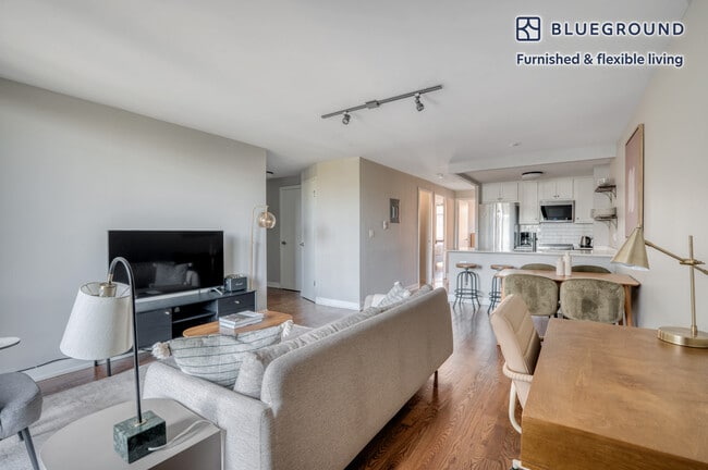 Photo - 5910 N Sheridan Rd Unit FL3-ID925