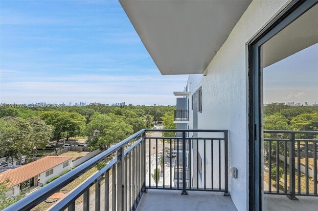 Photo - 840 NE 130th St Unit 505