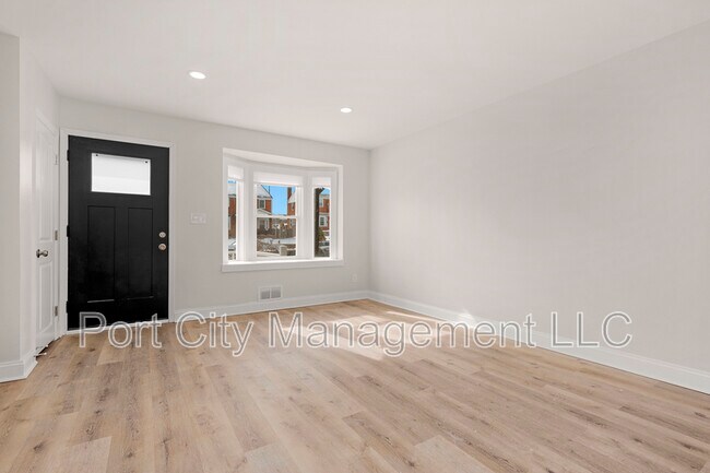 Photo - 832 N Marlyn Ave