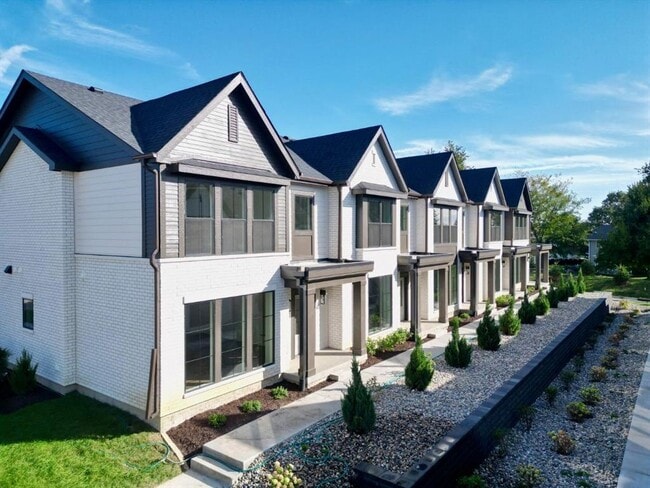 Photo - 933 Prime St