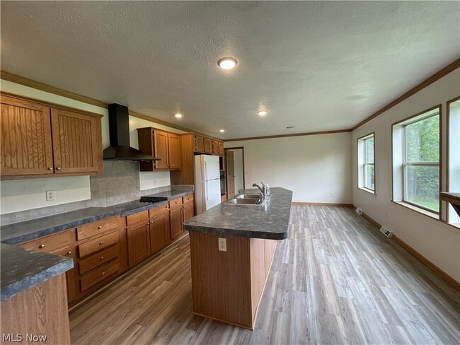 Photo - 8891 Corwin Rd