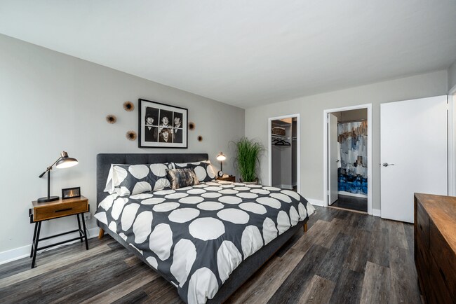 The Bryn - 5600 N Sheridan Rd