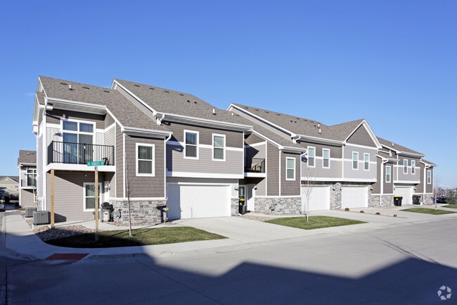 Boulder Pointe - Boulder Pointe Townhomes/ Tallgrass Ranches