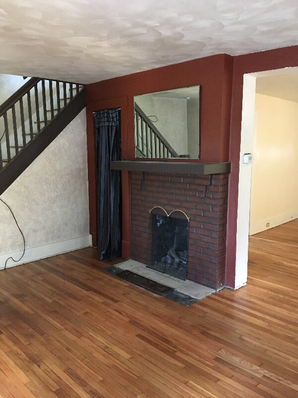 Photo - 1616 Miriam St